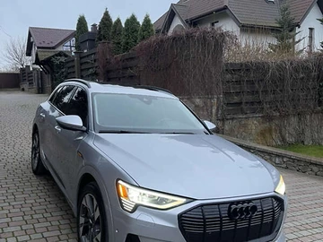 Авто Audi E-Tron 2022 № 8219653
