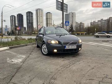 Авто Volvo V50 2004 № 8219803