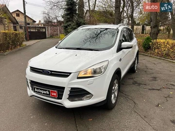 Авто Ford Kuga 2015 № 8220334