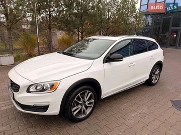 Авто Volvo V60 Cross Country 2016 № 8220480