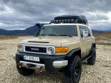 Авто Toyota Fj Cruiser 2012 № 8220526