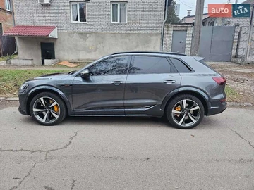 Авто Audi E-Tron S 2021 № 8220550