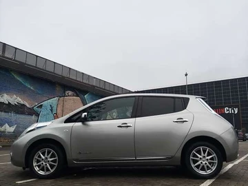 Авто Nissan Leaf 2013 № 8221023