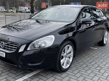 Авто Volvo V60 2012 № 8221196