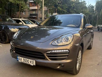 Авто Porsche Cayenne 2013 № 8221510