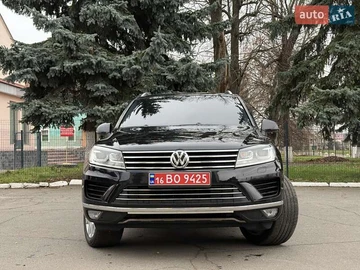 Авто Volkswagen Touareg 2016 № 8221707