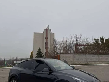 Авто Tesla Model Y 2024 № 8221773