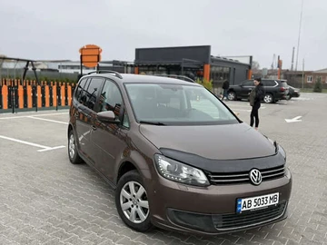 Авто Volkswagen Touran 2010 № 8222016