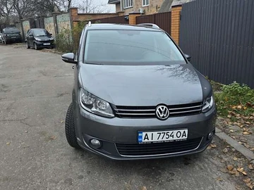 Авто Volkswagen Touran 2015 № 8222025