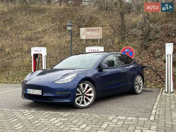 Авто Tesla Model 3 2018 № 8222043