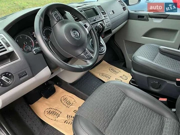 Авто Volkswagen Transporter 2012 № 8222241