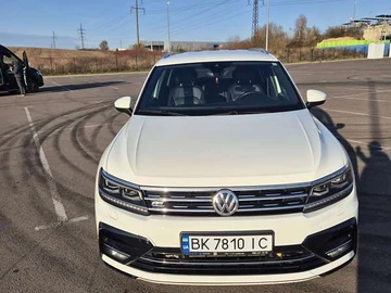 Авто Volkswagen Tiguan 2018 № 8222862