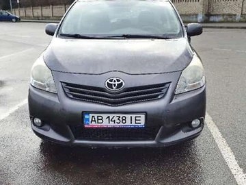 Авто Toyota Verso 2012 № 8223188