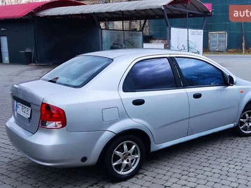 Авто Chevrolet Aveo 2005 № 8223974