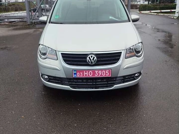 Авто Volkswagen Touran 2010 № 8224856