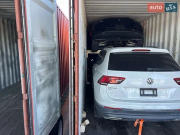 Авто Volkswagen Tiguan 2020 № 8225179