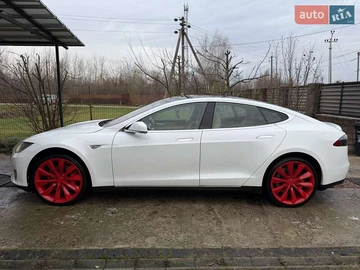 Авто Tesla Model S 2015 № 8225231