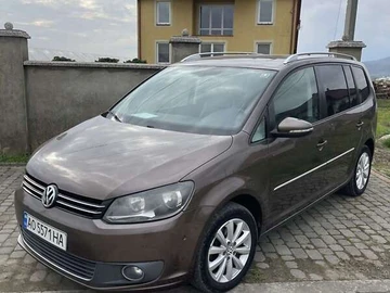 Авто Volkswagen Touran 2011 № 8225292