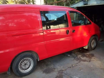 Авто Hyundai H-1 2005 № 8225840