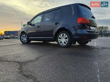 Авто Volkswagen Touran 2012 № 8226128