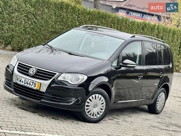 Авто Volkswagen Touran 2009 № 8226385