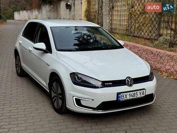 Авто Volkswagen E-Golf 2014 № 8226389