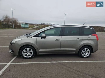 Авто Peugeot 5008 2010 № 8226842