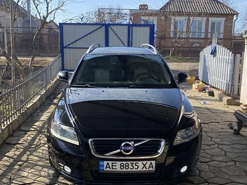 Авто Volvo V50 2011 № 8227408