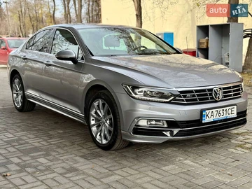 Авто Volkswagen Passat 2018 № 8227468