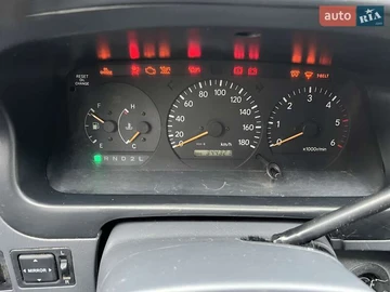 Авто Toyota Hiace 2002 № 8228259