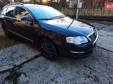 Авто Volkswagen Passat 2010 № 8228309