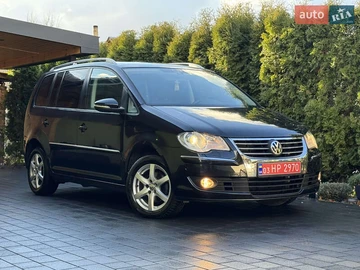Авто Volkswagen Touran 2010 № 8228315