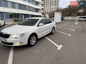Авто Skoda Superb 2012 № 8228612