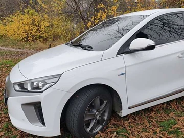 Авто Hyundai Ioniq 2017 № 8228744