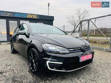 Авто Volkswagen E-Golf 2019 № 8229610