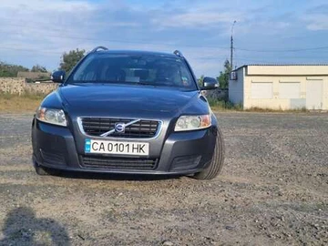 Авто Volvo V50 2010 № 8229663