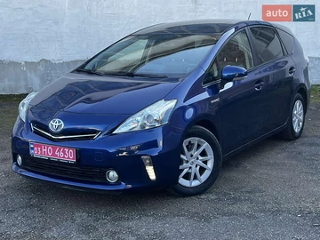 Авто Toyota Prius V 2013 № 8229920