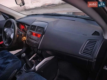 Авто Mitsubishi Asx 2010 № 8230337