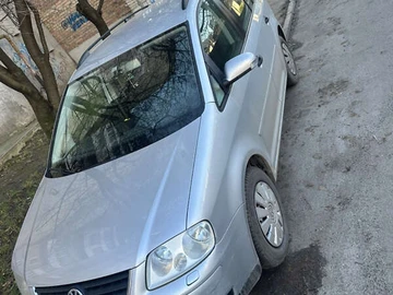 Авто Volkswagen Touran 2006 № 8230687