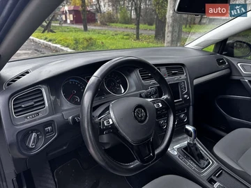 Авто Volkswagen E-Golf 2016 № 8230893