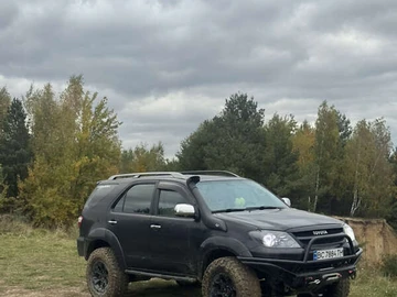 Авто Toyota Fortuner 2006 № 8231140