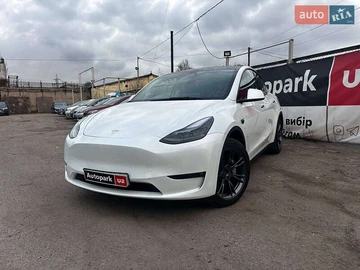 Авто Tesla Model Y 2024 № 8231366