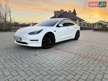 Авто Tesla Model 3 2021 № 8232131