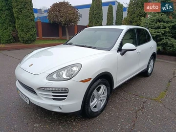Авто Porsche Cayenne 2012 № 8232149