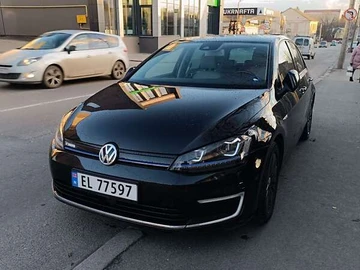 Авто Volkswagen E-Golf 2015 № 8232801