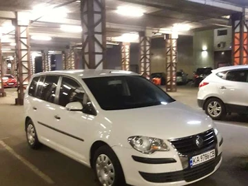 Авто Volkswagen Touran 2007 № 8232956
