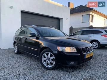 Авто Volvo V50 2011 № 8233238