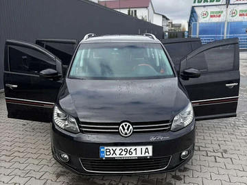 Авто Volkswagen Touran 2013 № 8233404