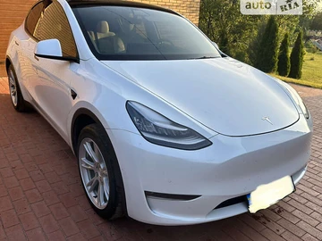Авто Tesla Model Y 2021 № 8233608