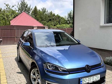 Авто Volkswagen E-Golf 2016 № 8233838